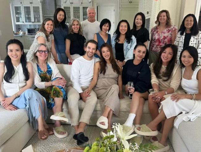 謝霆鋒的妹妹謝婷婷懷孕臨盆在即 孕肚搶鏡引發(fā)關(guān)注