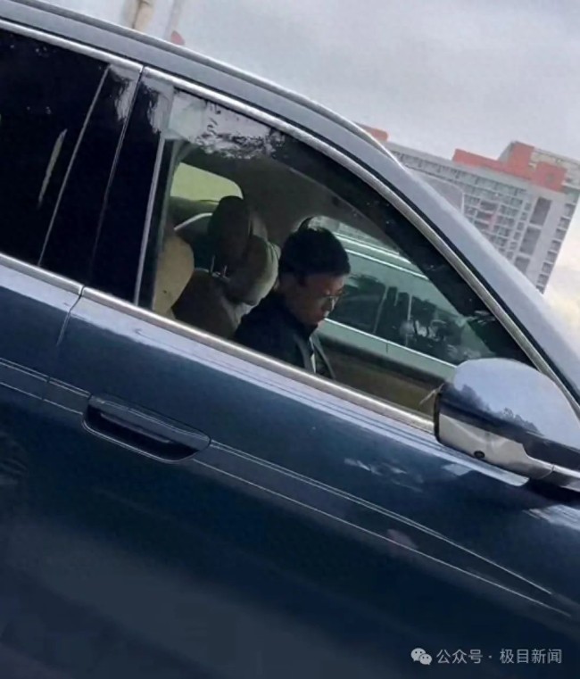 網(wǎng)友稱偶遇余承東“開(kāi)車睡著”