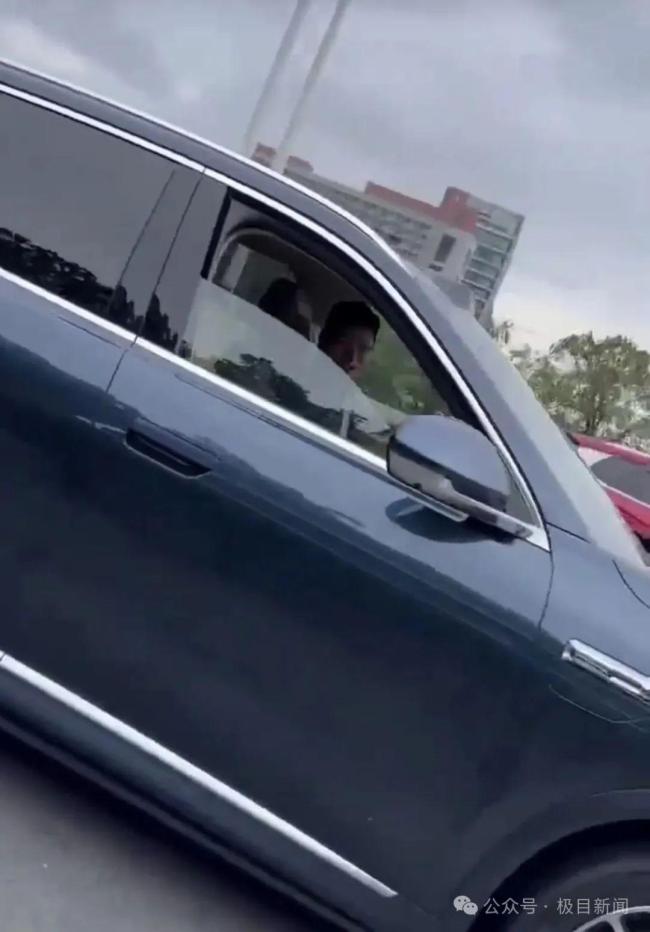 余承東 開車睡覺 智駕爭議再起