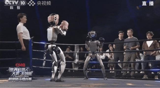 人形機(jī)器人格斗大賽暴露哪些短板 電機(jī)算法立功但仍需智能大腦