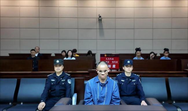 男子殺害前女友未遂因近視找錯(cuò)人 情感糾紛釀悲劇