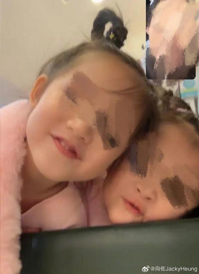 向佐郭碧婷儿子女儿近照 幸福家庭温馨时刻