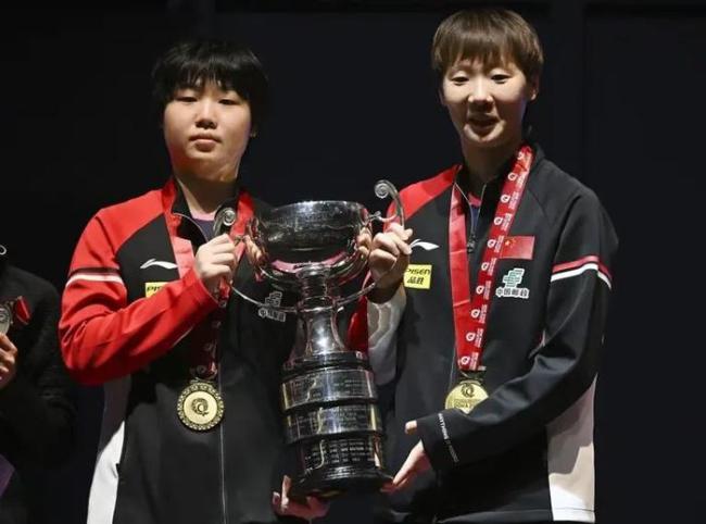 王曼昱/蒯曼首登女雙世界第一 國乒新榮耀