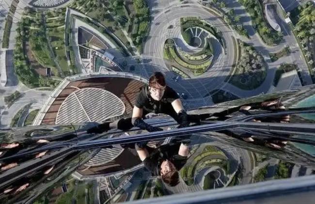 《碟中諜8》上映 阿湯哥再現(xiàn)極限特技