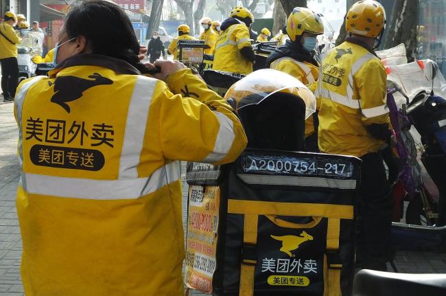 外賣騎手們的“流量”副業(yè) 解鎖隱藏賺錢技能