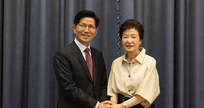 李在明和金文洙為獲勝都做了哪些事 競選策略大揭秘