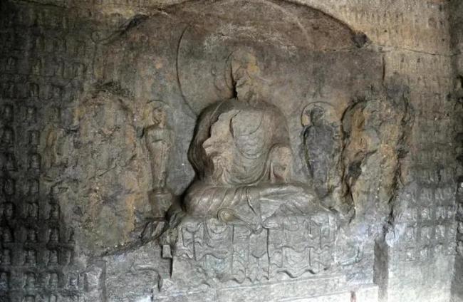 河南鶴壁一水庫水位下降現千佛石窟 千年佛像重見天日