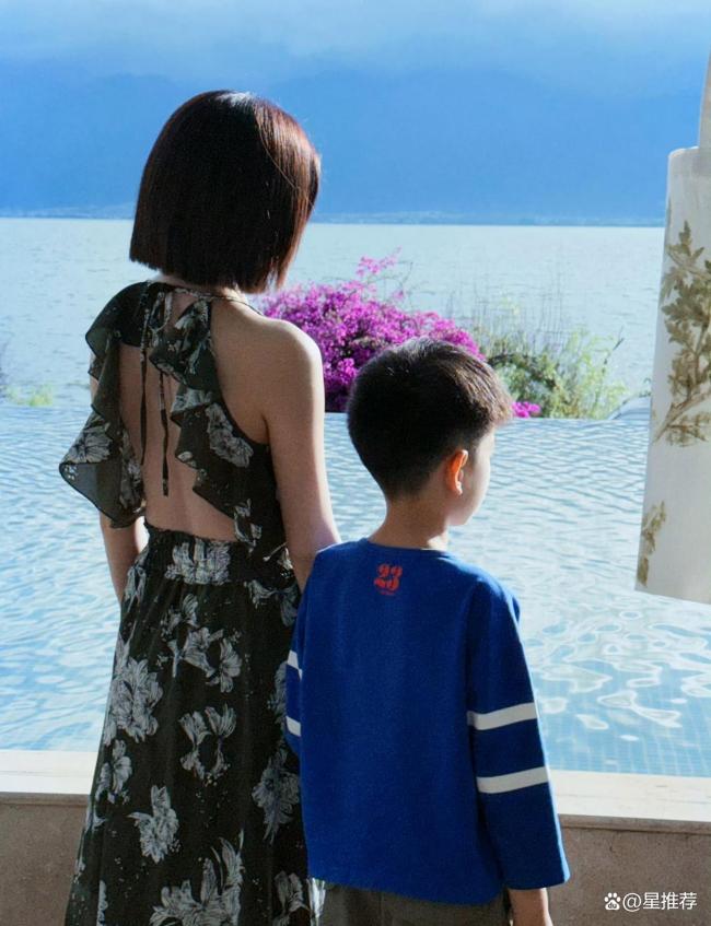 陳妍希離婚后首次曬娃