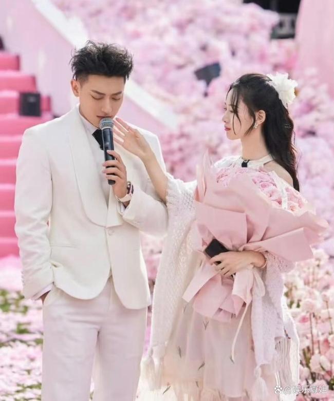 徐藝洋表示自己婚紗還沒選好 婚禮籌備中引發(fā)粉絲期待