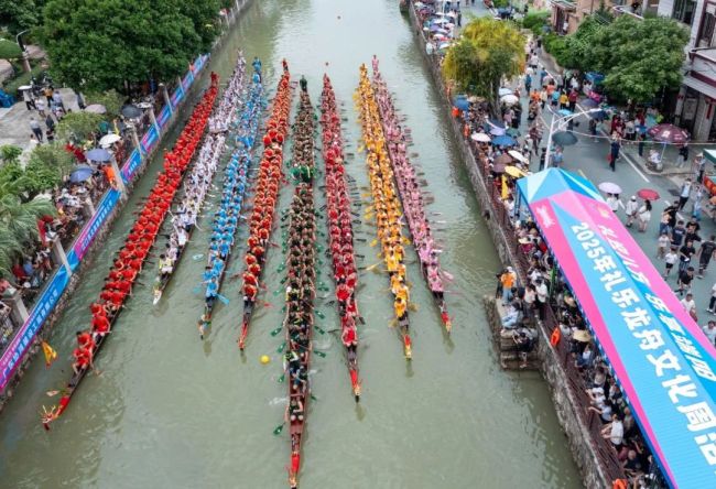 2025賽龍舟名場面來了 江海龍舟競速激戰(zhàn)