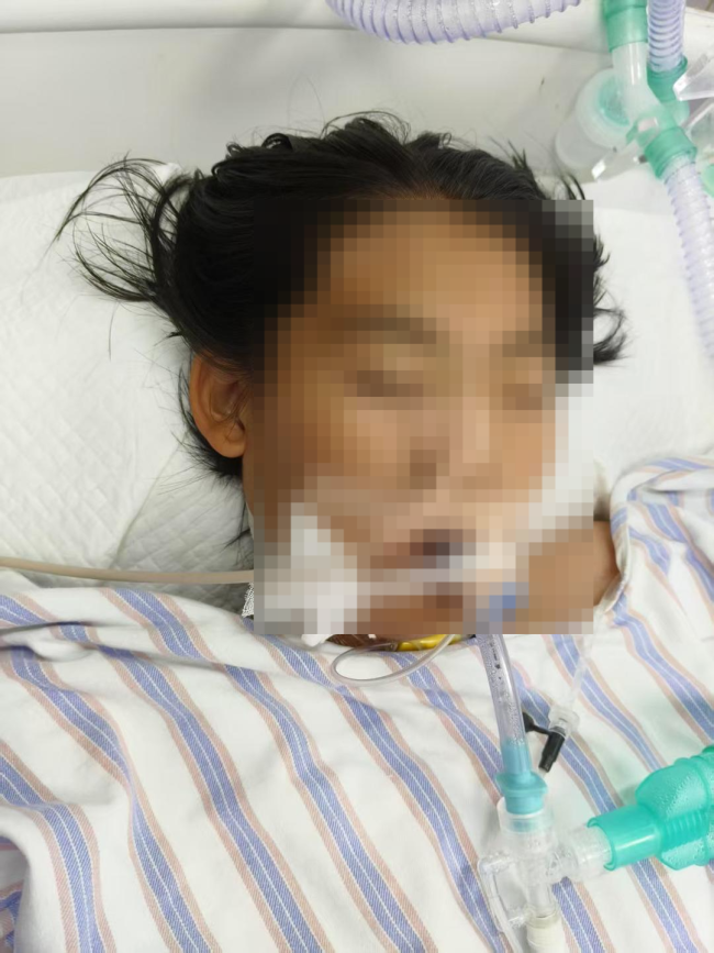女孩在拓展?fàn)I遭體罰去世 班主任受審 教官體罰隱情曝光