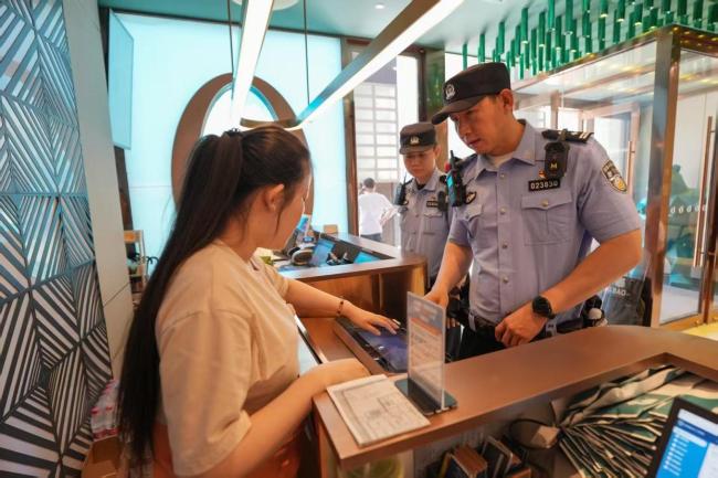 北京警方全面開展考點周邊安全檢查秩序清整 確?？荚嚟h(huán)境安全安靜
