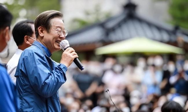 李在明就任后他俩破防了 总统魔咒再上演