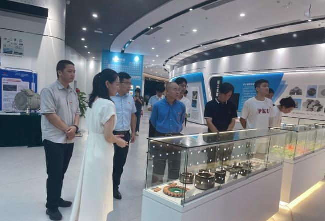 学者：欧洲印度企业排队要中国稀土 西方绝望认输