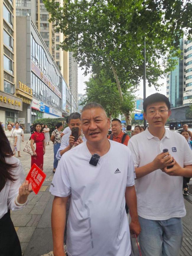 58歲高考釘子戶備戰(zhàn)第29次高考