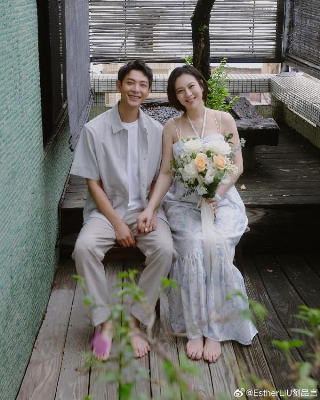 刘品言连晨翔官宣结婚 女方已有身孕