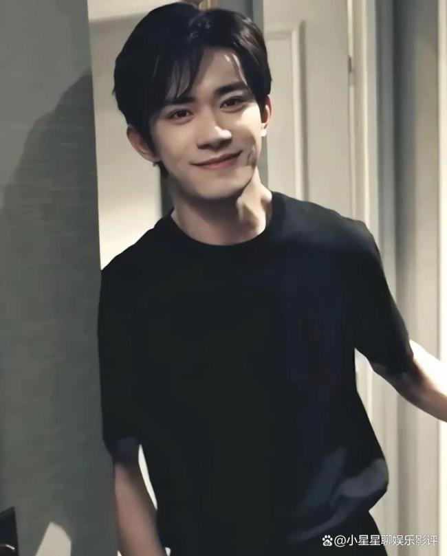 易烊千玺楔木上线 新EP《楔石》引发期待