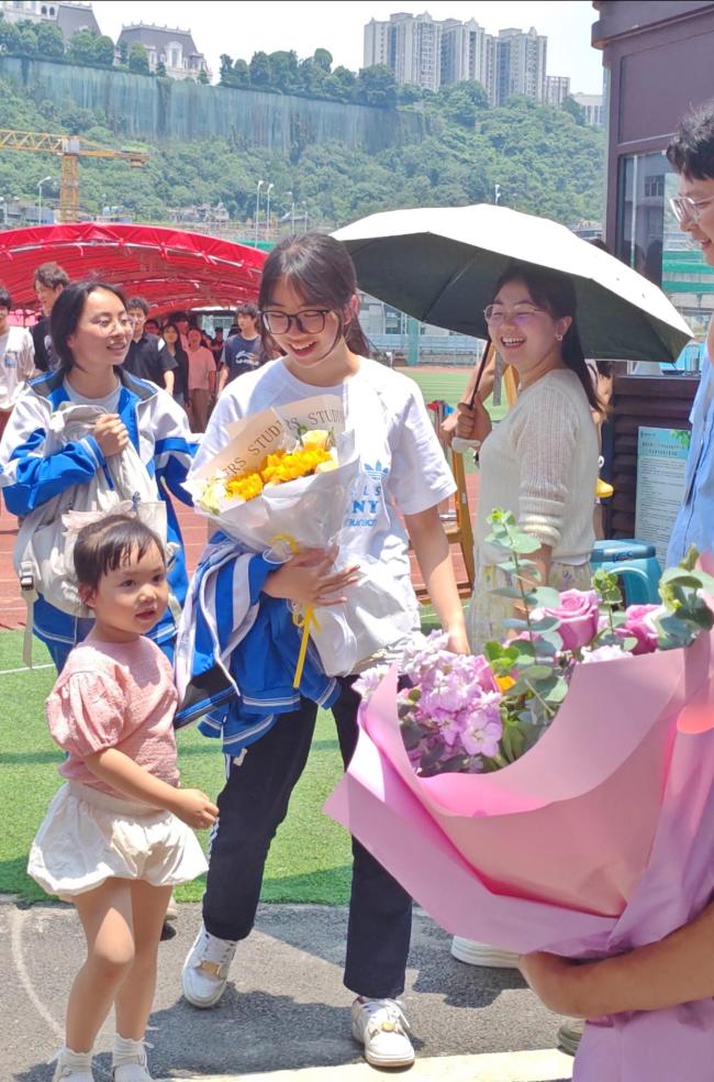 回顧各地考生花式出考場 喜悅與期待交織