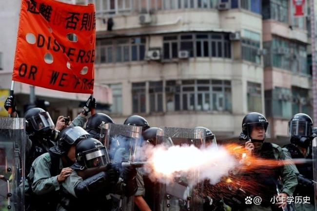 特朗普为何对加州下手 移民政策与经济利益的博弈