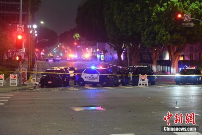 芝加哥發(fā)生大規(guī)?？棺h活動 抗議者與警方對峙