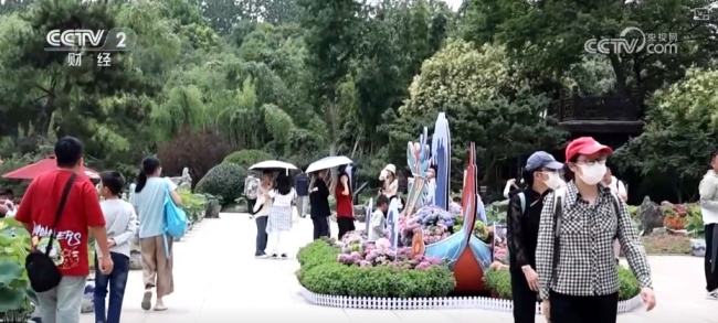 体育搭台文旅唱戏流量变增量 苏超燃动消费热力