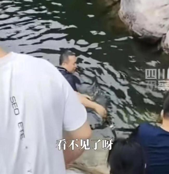 男孩野泳溺水沉底近半小時身亡
