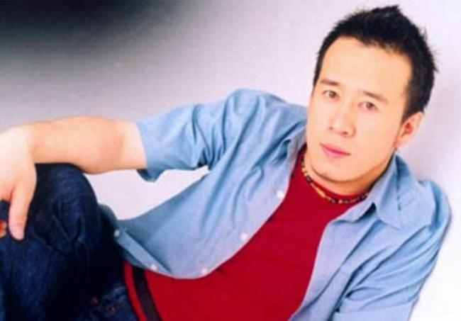 杨坤成名前曾靠女友养 苦日子终迎曙光