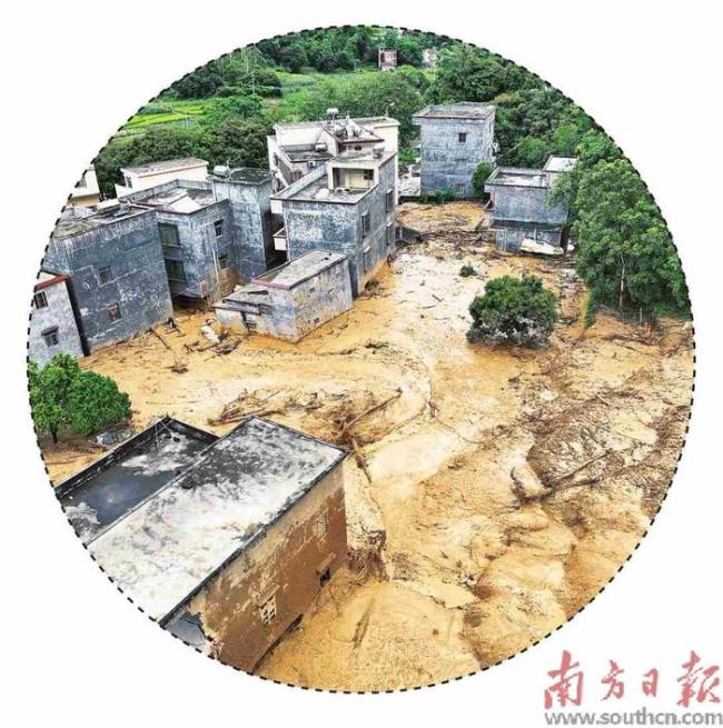 山體滑坡前1小時干部轉移57村民 零傷亡奇跡背后