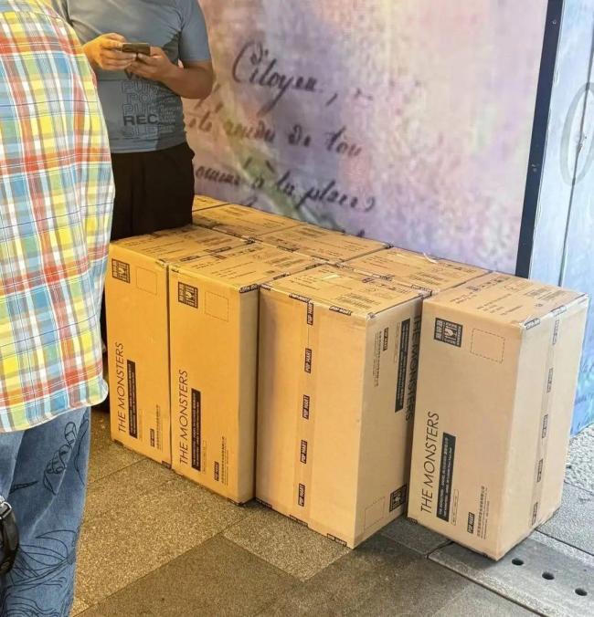 Labubu黄牛赚37万 暴利游戏背后的灰色产业链