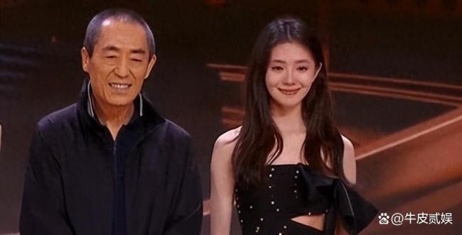 刘浩存终于换掉了微商头像 演技与争议并行