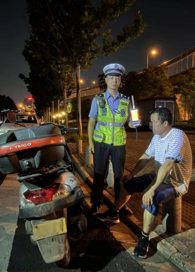 蒋仲超抢救12天后去世 英勇交警因公牺牲
