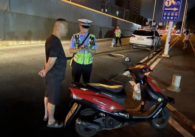 蒋仲超抢救12天后不幸去世 英勇交警因公牺牲