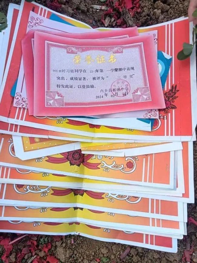 16歲少年救溺水女子離世 英勇行為感動(dòng)社會(huì)