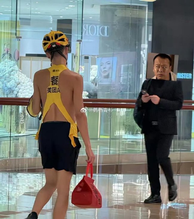 广东你把外卖员热成什么样了 网友：有点性感了
