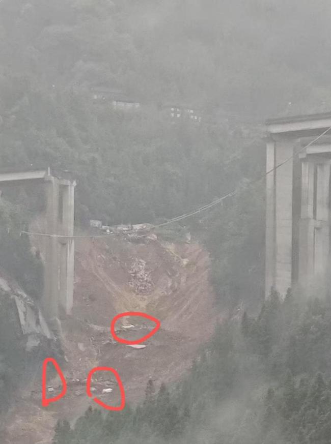 官方通報(bào)廈蓉高速大橋垮塌 初步核實(shí)無人員傷亡