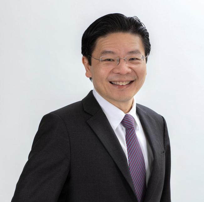 新加坡總理首訪中國 為何選擇達(dá)沃斯論壇,？ 深化合作與互信