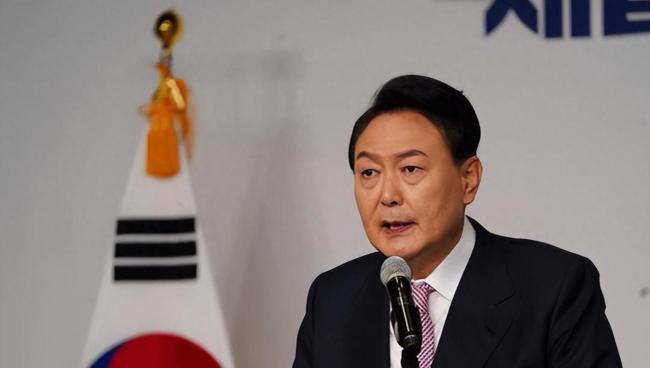 为何说李在明和韩军貌合神离，李在明又是如何自救的呢？