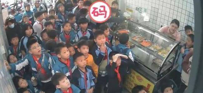 肥娟夫妇回应带货说不嘴硬了 转型求生引热议