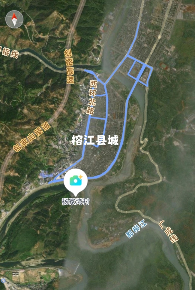 强降雨致贵州榕江苗寨民房被冲走 洪水创70年纪录