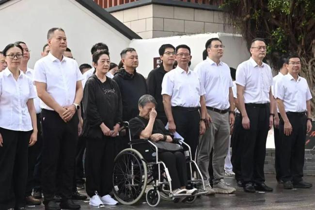 缅怀黄旭华院士 国之脊梁长眠故土