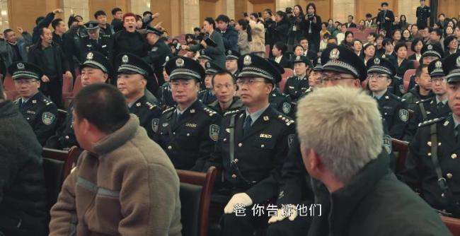 《以法之名》演員演技排名 老戲骨齊聚引爆追劇熱潮