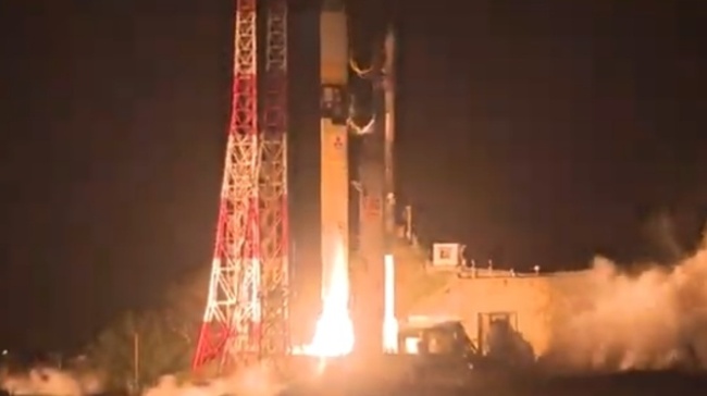 日本發(fā)射搭載衛(wèi)星的H2A火箭50號機
