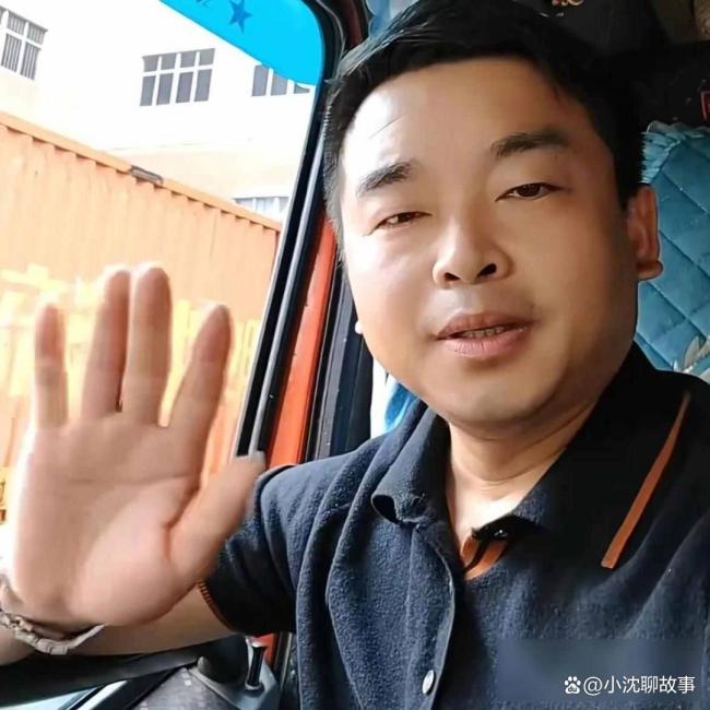 车头悬空司机准备免费给贵州运物资 平安是福