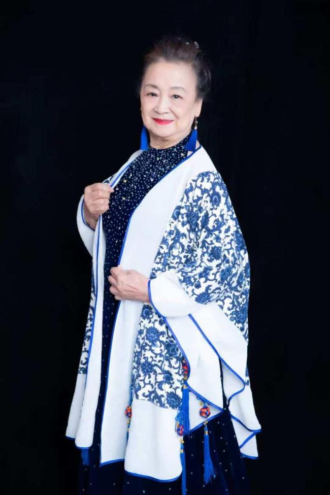 90歲婚紗設(shè)計(jì)師守護(hù)中式婚禮文化 喚起傳統(tǒng)婚俗尊重