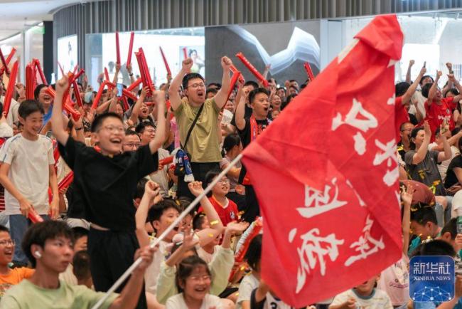 江蘇南通：城市“全域”看“蘇超” 全城共享足球盛宴