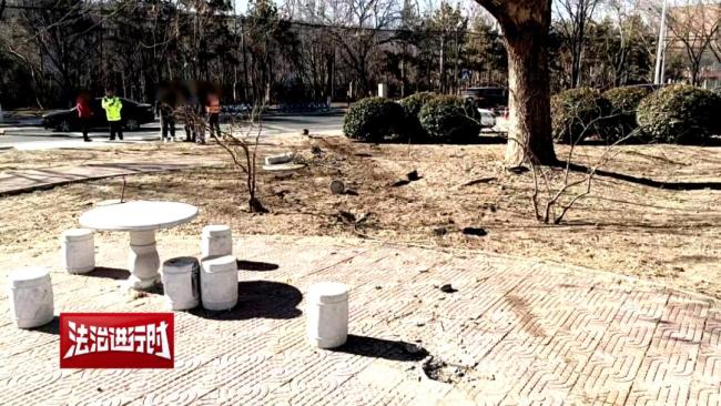 男子將北京交警告上法院：雖然我酒駕 撞飛石墩,，但是我不服,！
