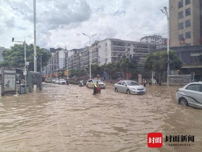 村超發(fā)源地貴州榕江為何兩度被淹 連續(xù)強(qiáng)降雨與地形所致