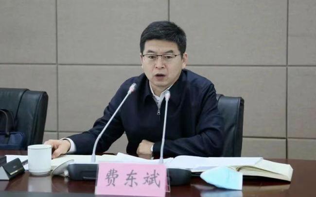 费东斌被免去国家铁路局局长职务 新任免决定公布