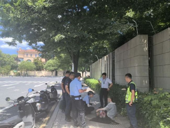 老人刚到杭州就热晕被送回东北 高温天气需警惕