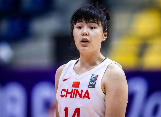 李月汝12+11罚球创生涯新高 再获两双佳绩